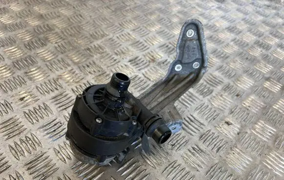 BMW X3 G01 Electric auxiliary coolant/water pump 8663248