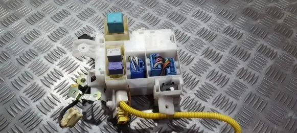 Toyota Corolla E120 E130 Fuse box set 7019TA1 61898A-1