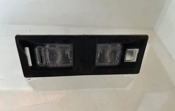 Audi Q2 - Number plate light 8W6943021A