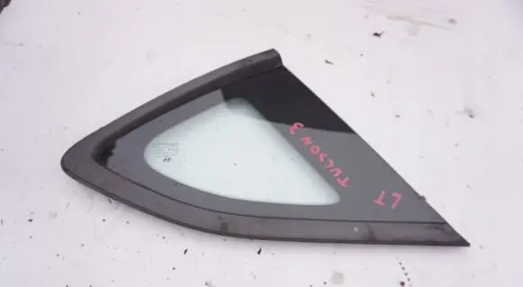 Hyundai Tucson TL Front triangle window/glass SZYBKA