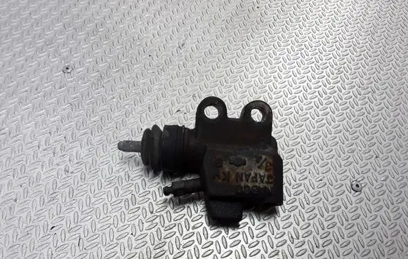 Clutch slave cylinder