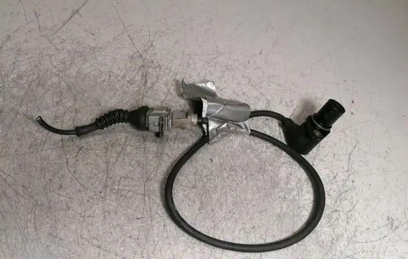 Volkswagen PASSAT B5 Crankshaft position sensor 050906433