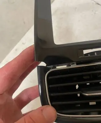 Volkswagen Golf VII Dash center air vent grill 5G1815736