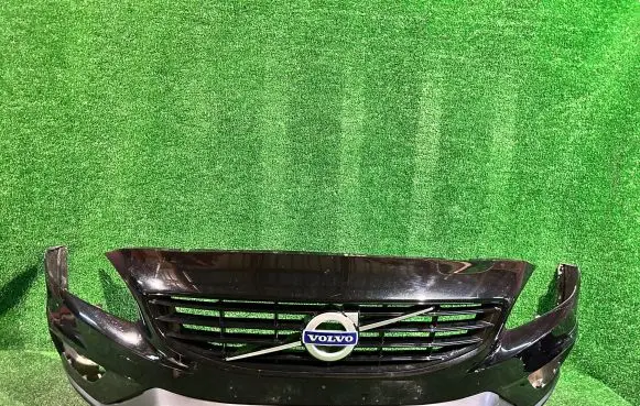 Volvo V60 Front bumper 31383136