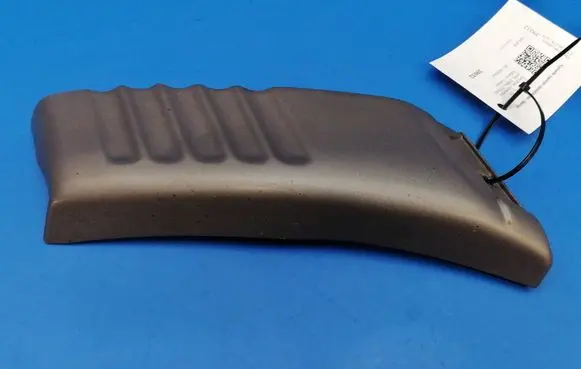 Fender trim (molding)
