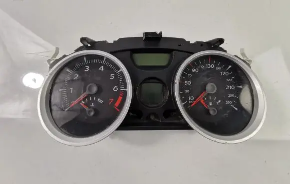 Renault Megane II Speedometer (instrument cluster) 8200408790D