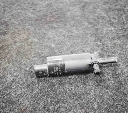 BMW 1 E81 E87 Windscreen/windshield washer pump 6973097