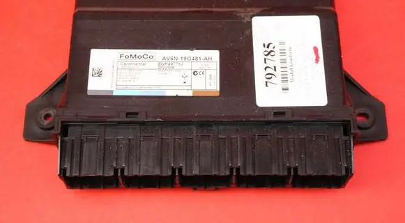 Ford Focus Comfort/convenience module AV6N-19G481-AH