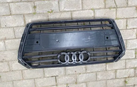 Audi A4 S4 B9 Front bumper upper radiator grill 8w0853651ab