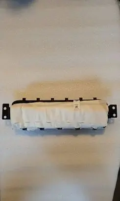 Knee airbag
