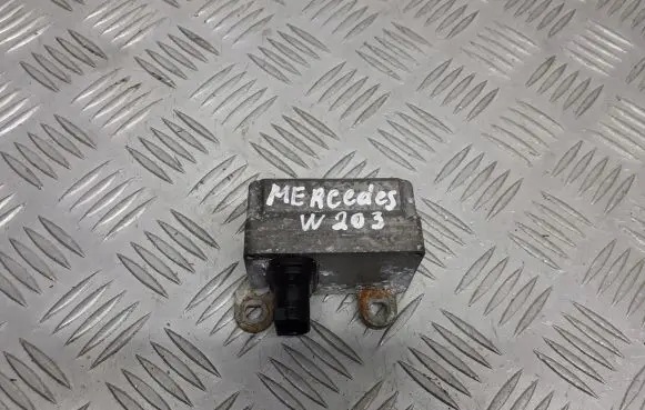 Mercedes-Benz C W203 ESP (stability system) control unit A2095420018