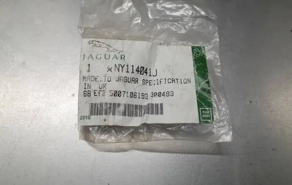 Jaguar XJ X308 Nuts/bolts NY114041J 5007106193 300483