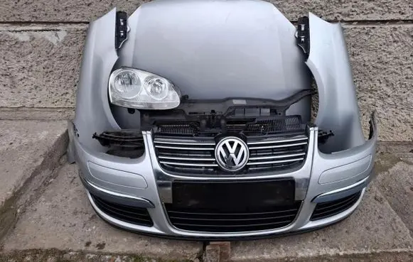 Volkswagen Golf V Front piece kit 