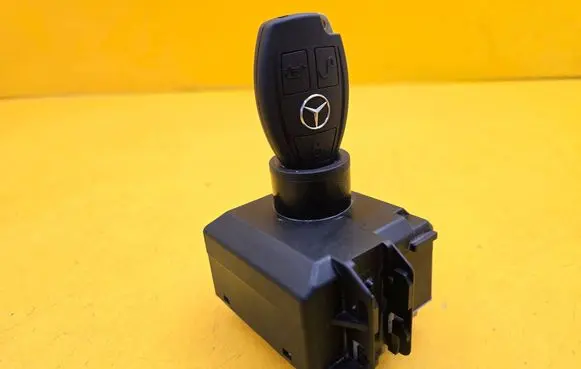 Mercedes-Benz Vito Viano W447 Ignition lock A4479003519
