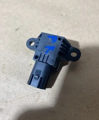 Ford Turneo Courier Airbag deployment crash/impact sensor DG1314C676AA 04142014 0F8C9A7A