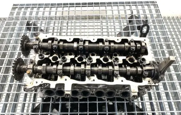 Hyundai Tucson TL Engine head D4FD