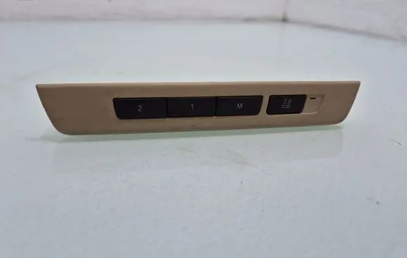 BMW 7 F01 F02 F03 F04 Seat memory switch 9215740
