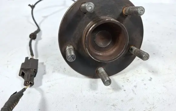 Volvo S40 Rear wheel bearing hub 