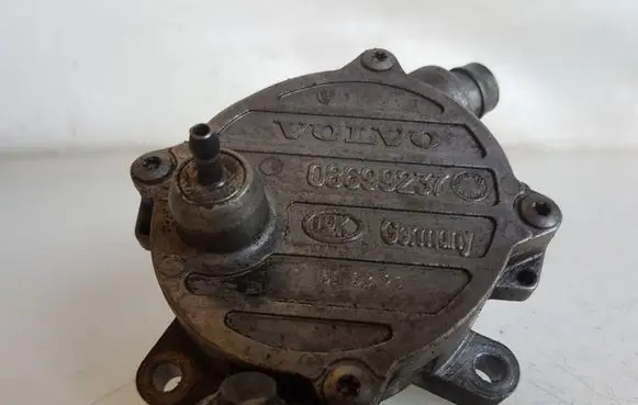 Volvo S60 Vacuum pump 08699237