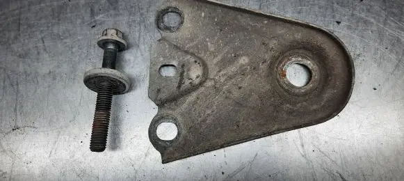Volvo S60 Fender mounting bracket