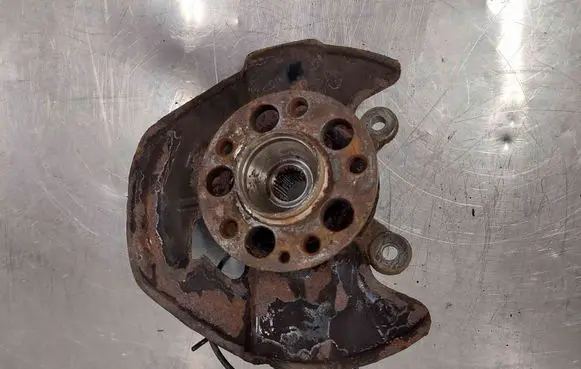 Mercedes-Benz B W245 Front wheel hub spindle knuckle 690443