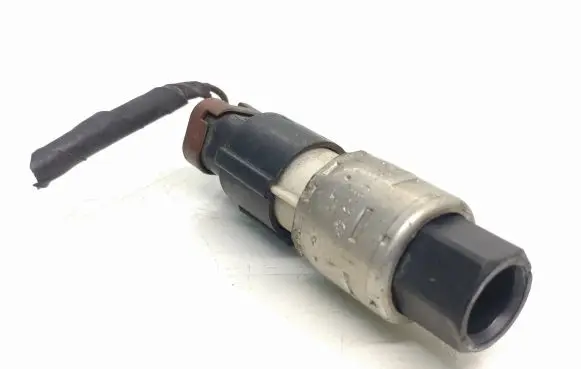 Air conditioning (A/C) pressure sensor