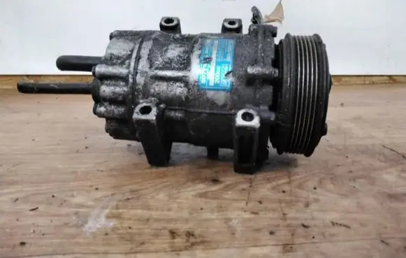 Volvo V50 Air conditioning (A/C) compressor (pump) 3M5H19D629HD