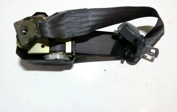 Mazda 121 Rear seatbelt 0035463