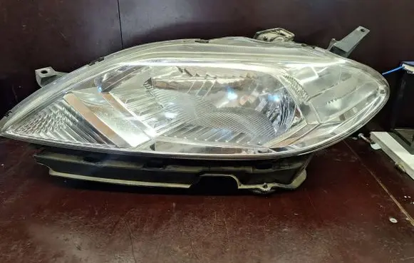 Honda FR-V Headlight/headlamp
