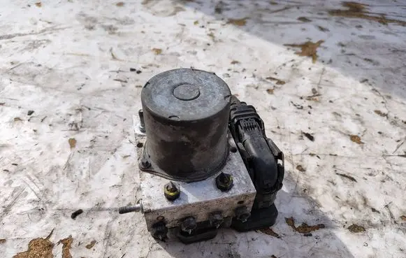 Mercedes-Benz Sprinter W906 ABS Pump 0265956032