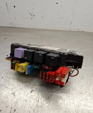 Mercedes-Benz S W220 Fuse module A0325458432 05045134 0005405050