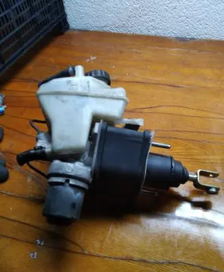 Mercedes-Benz E W211 Master brake cylinder A2114300302