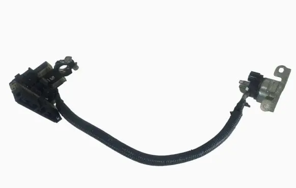 Nissan Juke I F15 Positive cable (battery)