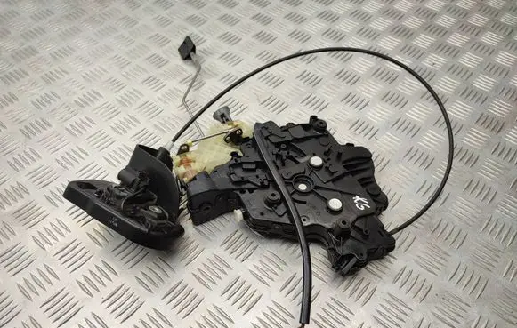 Volkswagen Caddy Sliding door lock 2K0843653BE 2K0843603 7H0843603