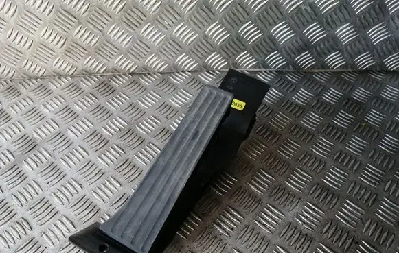 BMW 5 E60 E61 Accelerator throttle pedal 6766931 35426766931