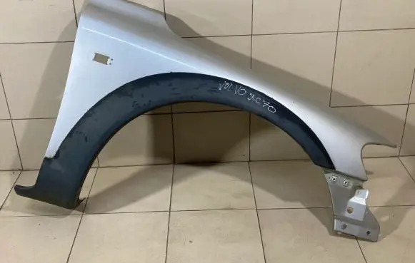 Volvo XC70 Fender