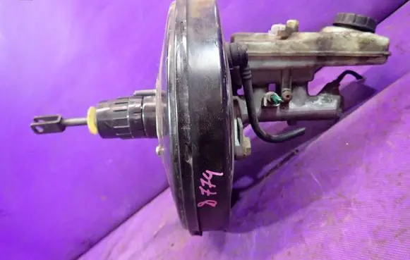 Renault Megane II Master brake cylinder 8200157453