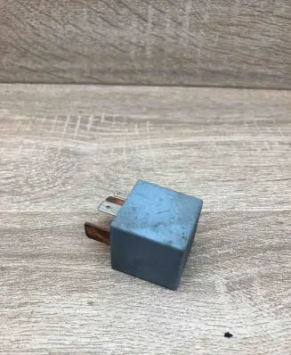 Volkswagen Golf III Other relay 357911253 WL050237003