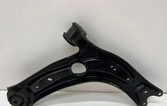 Volkswagen PASSAT B8 Front lower control arm/wishbone