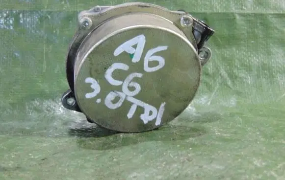 Audi A6 S6 C6 4F Vacuum pump
