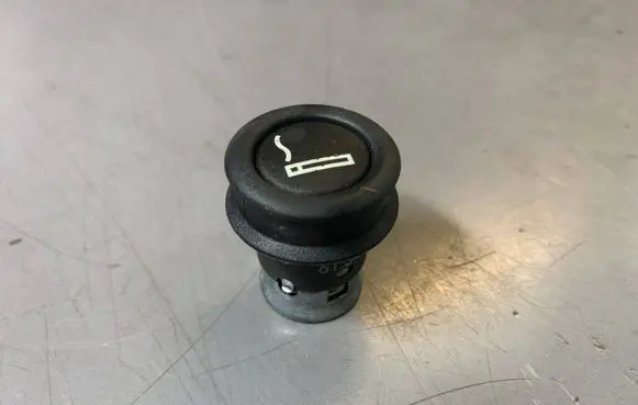 BMW 5 E60 E61 Cigarette lighter 6969134