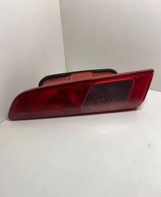 Tailgate rear/tail lights
