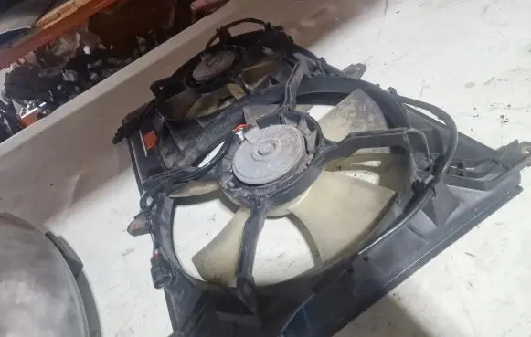 Mitsubishi Grandis Electric radiator cooling fan