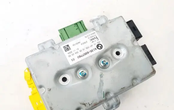 BMW 5 E39 Door control unit/module 6135695776001 6135-695776001