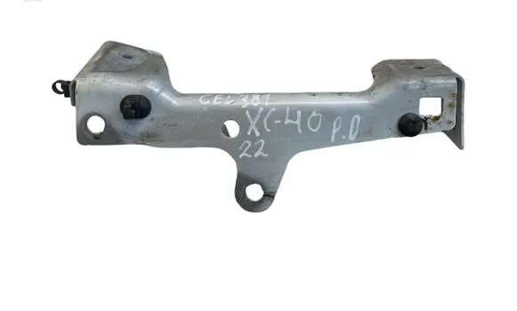 Volvo XC40 Fender mounting bracket 32277558