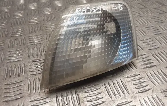 Volkswagen PASSAT B5 Front indicator light 3B0953049C