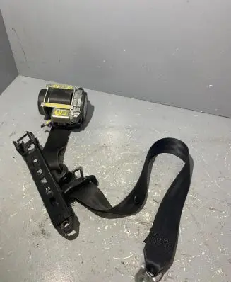 Skoda Octavia Mk2 (1Z) Front seatbelt 1Z0857702C 616015800