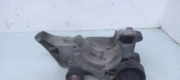 BMW 3 E90 E91 Generator/alternator bracket 7802639 13992010