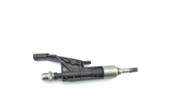BMW 5 F10 F11 Fuel injector 13537639990 7639990 0261500140