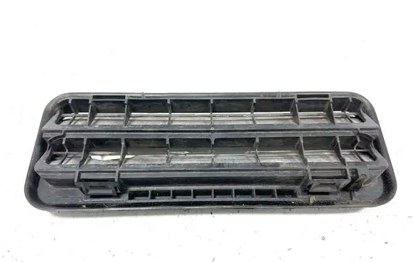 Opel Ampera Quarter panel pressure vent 13502347
